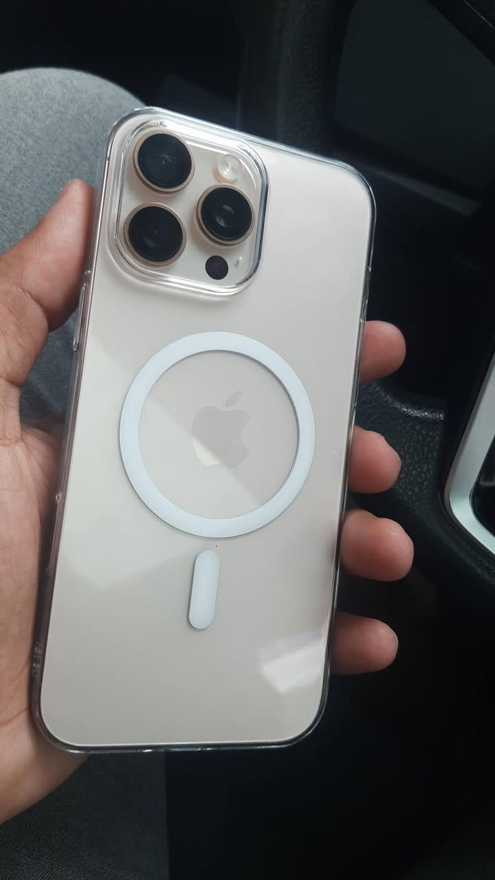 سلام عليكم عندي ١٦ برو ماكس جديد ماستر بطاريه ١٠٠ مكانه بغداد الشعب سعره مليون و ٤٠٠ وبي مجال ***********
