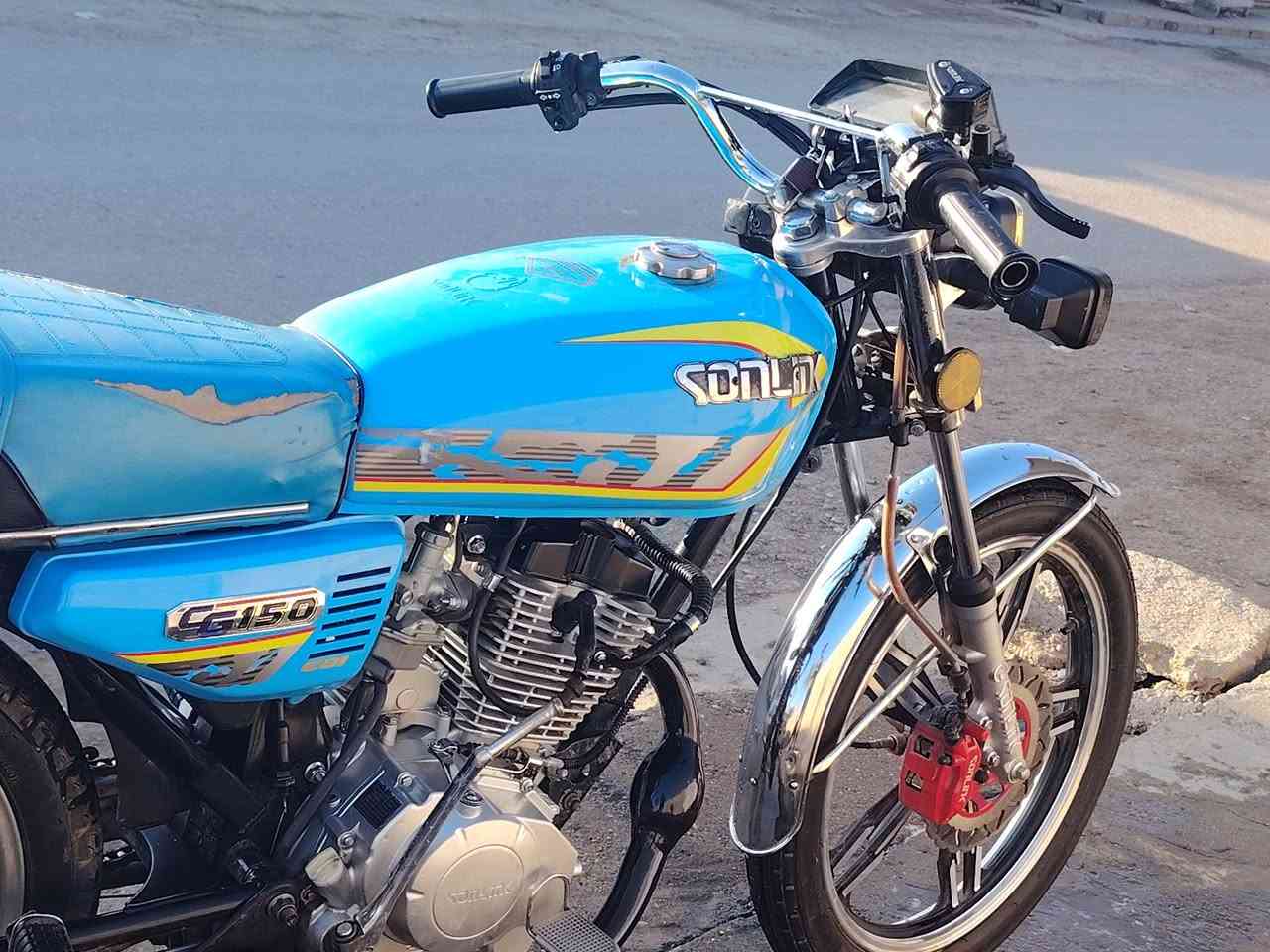 دراجه سيفان
الموديل 24
كامله دراجه
***********
للبيع اذا اكو مراوس اراوس
