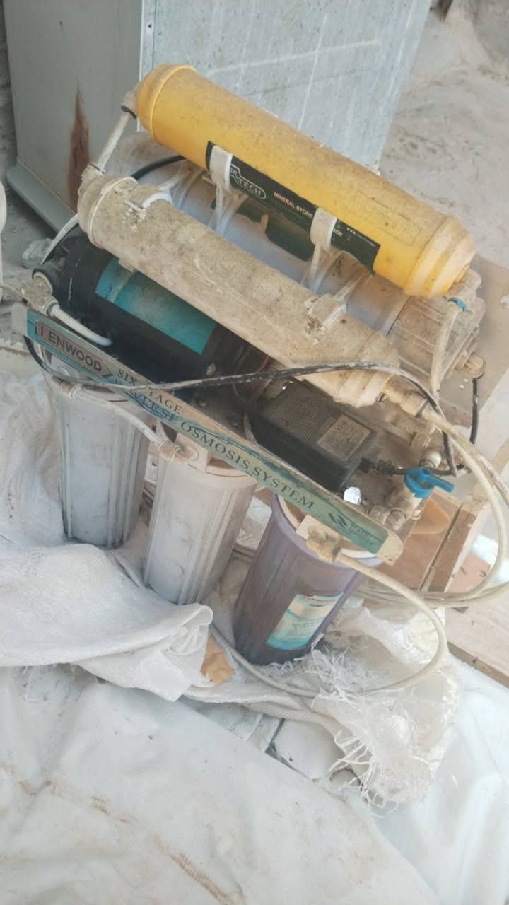 للبيع
مبرده شغاله كلشي مابيها بس تاركيها بالسطح سعر ٣٥ 
فلتر سعر ٢٠
فرن سعر ٢٥ 
مكينه لحم سعر ٢٠ 
اوتي سعر ٣٠ 
وبيه مجال ع خاص 
مكان الرمادي
*********** للإستفسار
