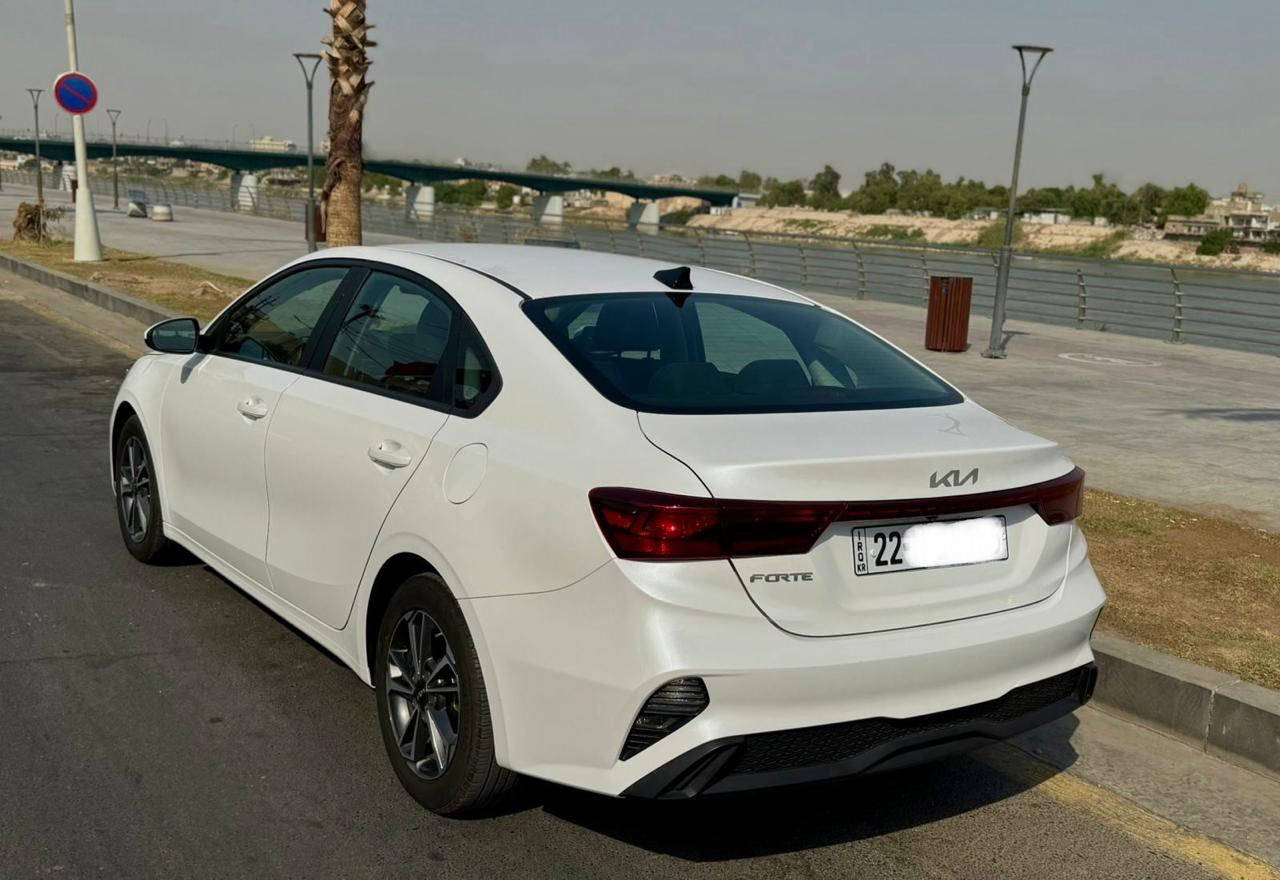 السلام عليكم للبيع فقط بدون مراوس
كيا فورتي  موديل 2023
دخول جديد وترقيم اربيل جديد وهزه جديده تحويل لو وكاله مضمون
• المحرك: 2000 دوش
 • شاشه تدعم الكاربلي + كاميرا خلفية
 • رادار أمامي
 • 3 أنظمة قيادة
 • تحكمات ستيرن+ نظام تحديد المسار
 • السيارة نظيفة جداً وجديدة بمعنى الكلمة بدون اي نقص
* ماشيه (62) الف مشي امريكا فقط 
حادث جاملغ ونص بنيد صبغ ايرباك ستيرن طاك ومبدل راجع سستم شواصي مكفوله حته راديتر وبدنه بلاديات حادث سطحي وبدون اي نقص 
العنوان / بغداد الكاظميه
السعر (159)وبيهة مجال بسيط
للأستفسار 📞 اتصال 
***********
