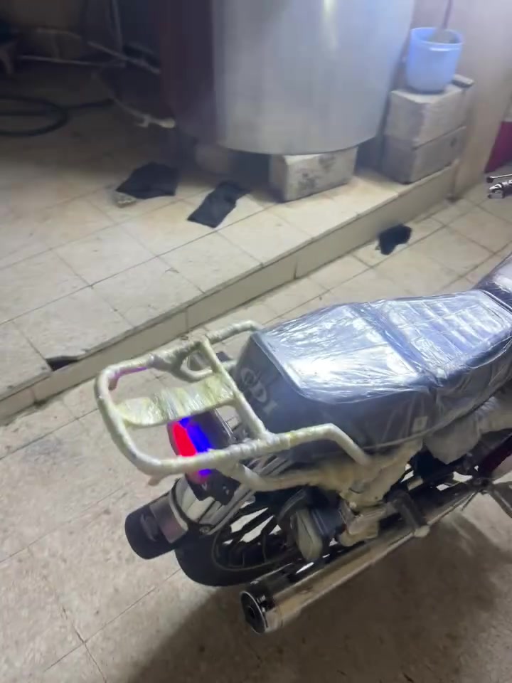 السلام عليكم نامي برو هونزدا٢٠٢٥ دراجة مناقصهة ايشي فوف لفول وحلوة مكانهة سرجنار سعرهة٦٥٠ وبي مجال بسيط لل شراي ر'م ***********
