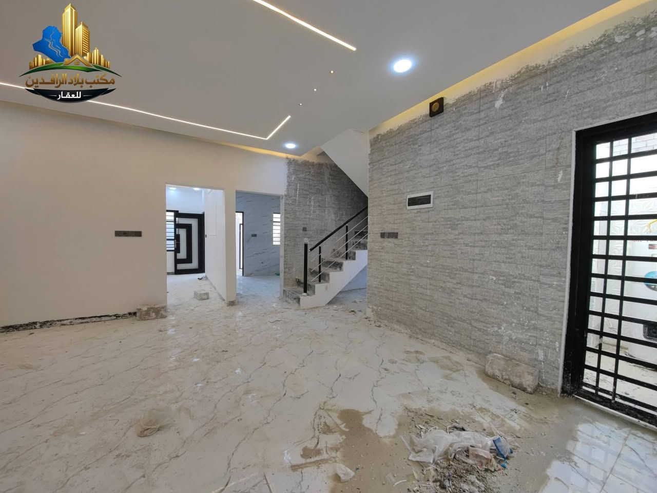 ⛔إعلان حصراا لديناا. للتميز عنوان.
 دار للبيع في الموصل حي الملايين الثانية . قرب مجمع الملك . المساحة 135م واجهه 10م  6 غرف نوم واستقبال وهول وصحيات ومطبخ . بناء حديث . للإستفسار الإتصال على الأرقام .#مكتب_بلاد_الرافدين_للعقار
البناء الجاهز مقابل الكمارك مجاور تيم مارت .
***********
***********
