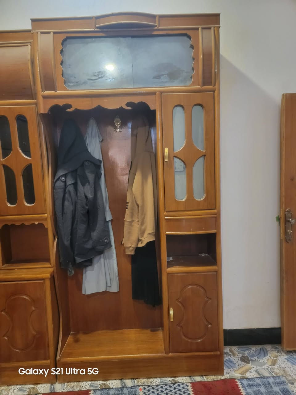 سلام عليكم ورحمة الله وبركاته 
قرفة اخشاب احطاطه خشب ثخين 
للبيع نضيفه فقط الكنتور مبدل باب بس مواله 
وجربايه ماوياهى 900وبيه مجال مكاني الانبار الفلوجه رقم الهاتف ***********
