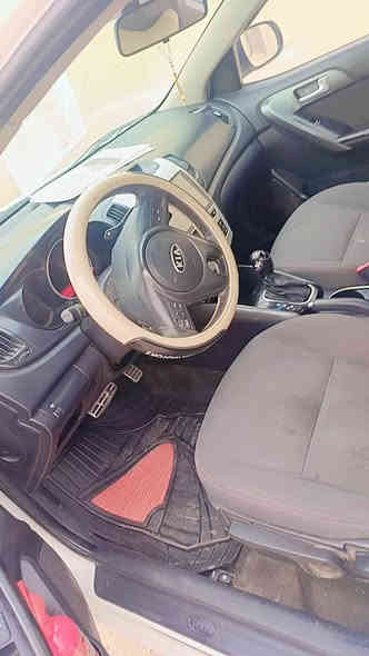 سلام عليكم  سيراتو البيع2013 خليجي   تدفه تبريد شاشه   تخم تاير صدر جديد مسوييله ادامه السيارة وبيه  بيهة 4 قطع ابيع حزام  دواخل بيع حزام تحويل مباشر بسمي السعر 95 وبيها مجال وهاذا رقمي ***********
ومسجل بلوتوث مكان السياره بغداد 

للبيع او مراوس سوناتا أو النترا أو كامري
