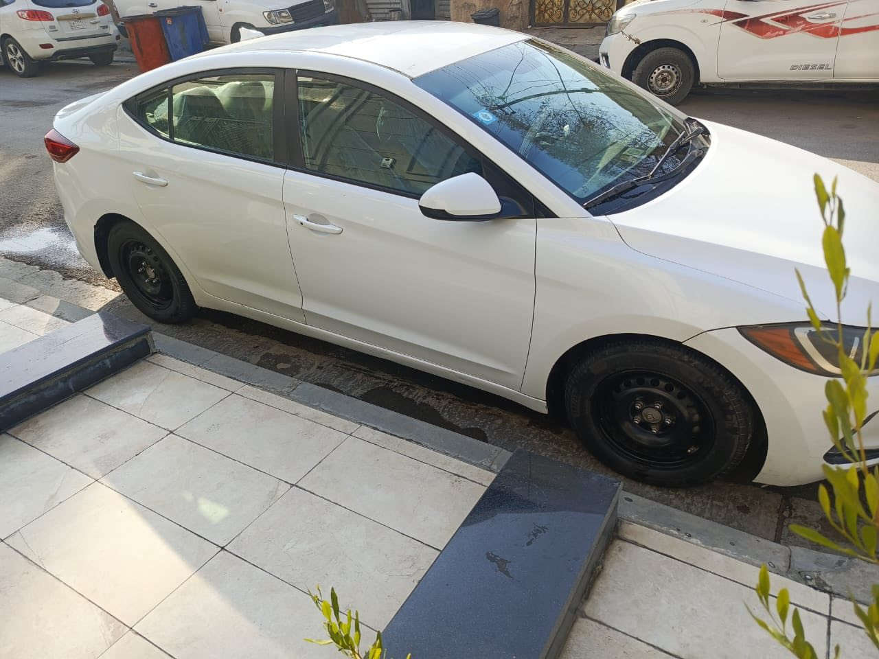 السلام عليكم انترا موديل 17فول رقم بغداد تفصيل ***********
