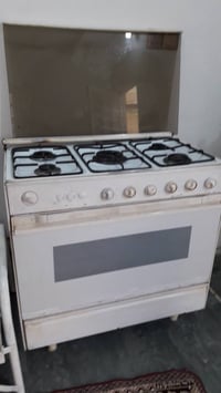 للبيع طباخ 5 عين النار مالتة خير من الله السعر 125 وبيه مجال 075006482...