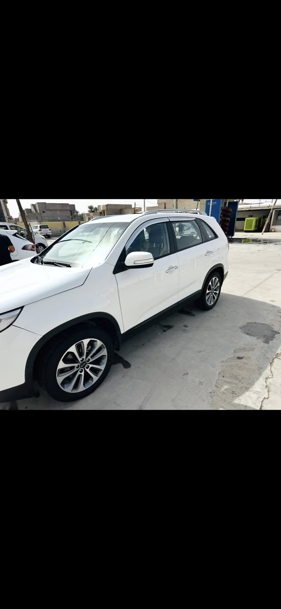 سلام وعليكم سورنتو مديل 2015 خليجي رقم سليمانيه بسمي ماشيه 94الف سياره كلش جديده بصمه تشغيل بصمه أبواب ترحيب لد امامي ولد خلفي 7 راكب 3 قطع تبريد تخم تايرات جديد سياره فول مكينه 4 سلندر بعدها لك مكفوله عدا هاذا لشبر الي بل بنيد سياره كلش حلوه وجاهزه من كلشي سعر 
$174 وبيها مجال ديالئ ‭0773 934 8594‬
