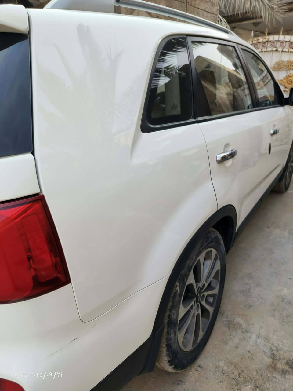 سلام عليكم سورنتو للبيع فول مواصفات ماعدي البنورامه بصمه تشغيل بصمه ابواب تحكمات  ستيران مري شفط مكفوله كفاله عامه 2014 اربعه سلندر. رقم التلفون ***********
