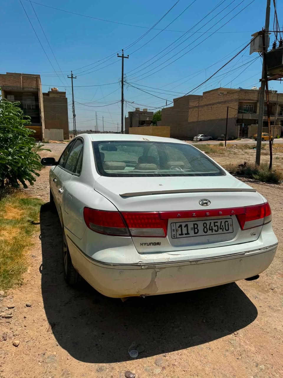 السلام عليكم اخوان
ازيرا 2009 خليجي ماشية 150 الف حقيقي 
السيارة محركها جديد و بيها منظومة تبريد جديدة السيارة بيها صبغ حزام 
الداخل نظيف الدشبول مابيه اي فطور و نظيف 
السيارة بيها فتحة سقف 
و الكشنات كهربائية 
السعر المطلوب 83 و بيها مجال للشراي 
رقم بغداد و مكانها بغداد التاجيات 
***********
