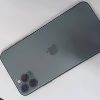 ايفون ١١ • نضيف • للبيع