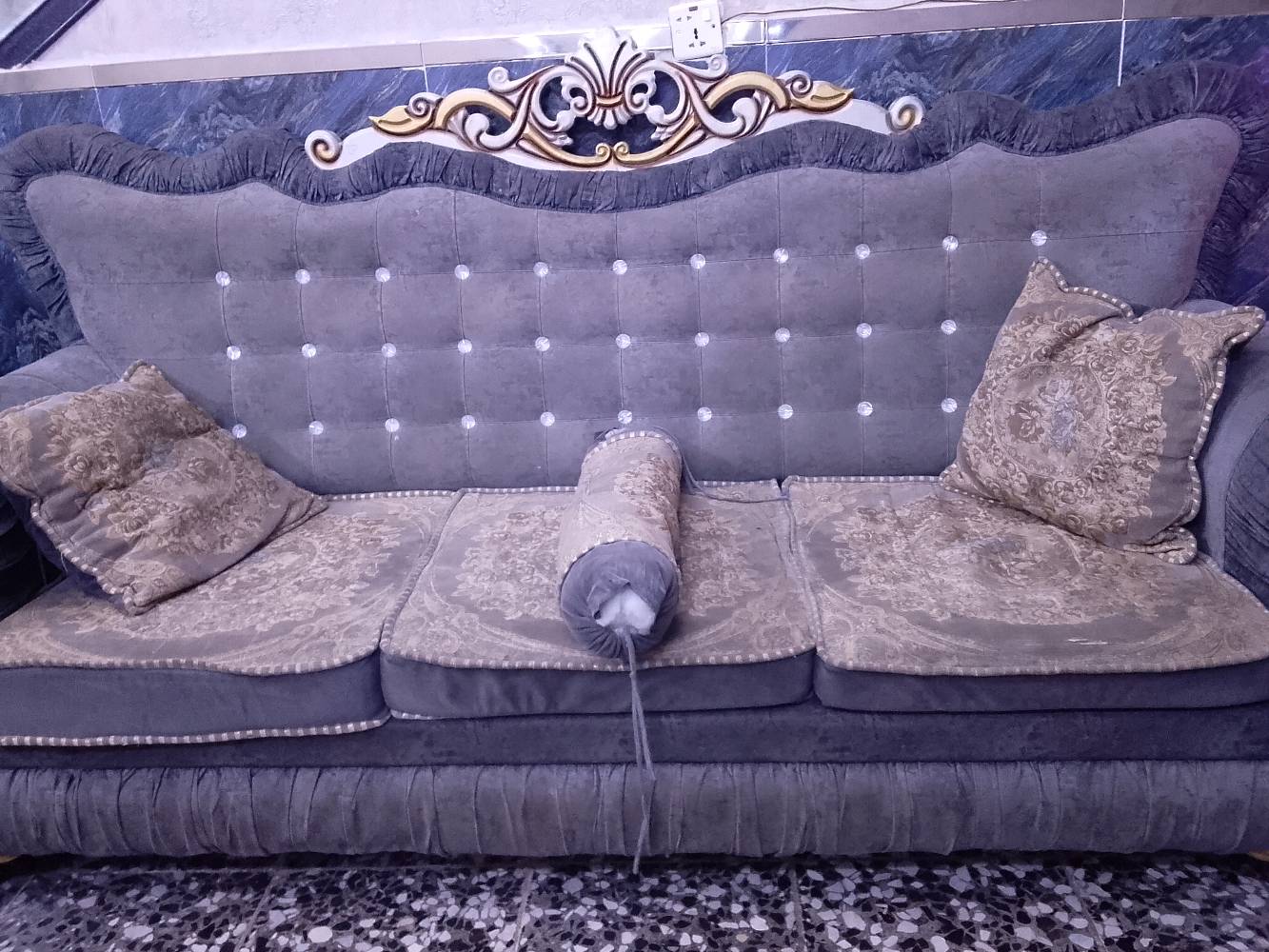 تخم ملكي مناسب وبسعر مناسب سعره 300 

الاستفسار ***********