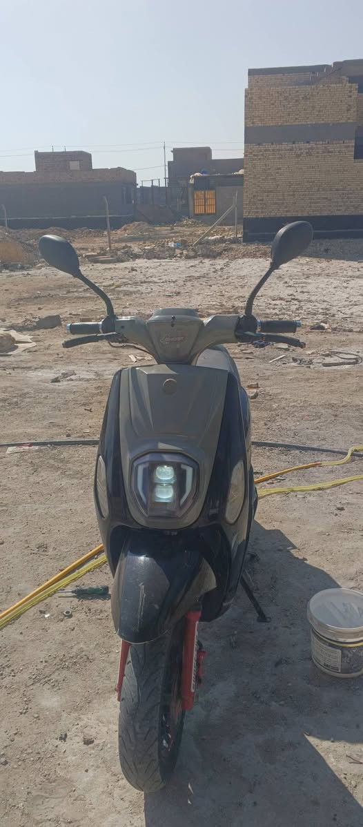 سلام عليكم دراجه بوليس حديث2017
سلف دشبول شلعه ومعدل لايت عالي ناصي 
اشاير دراجه كامله عوزها ولف مامفتوحه 
لحد يكسر بسعر والله قبل سنه اخذتها ب650رمبه 
سعر350وبيها مجال
مكاني حله سيف سعد
رقمي
‏‪***********‬‏
