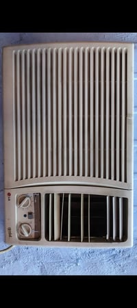 مكيف LG • ٢ طن • على وضعه