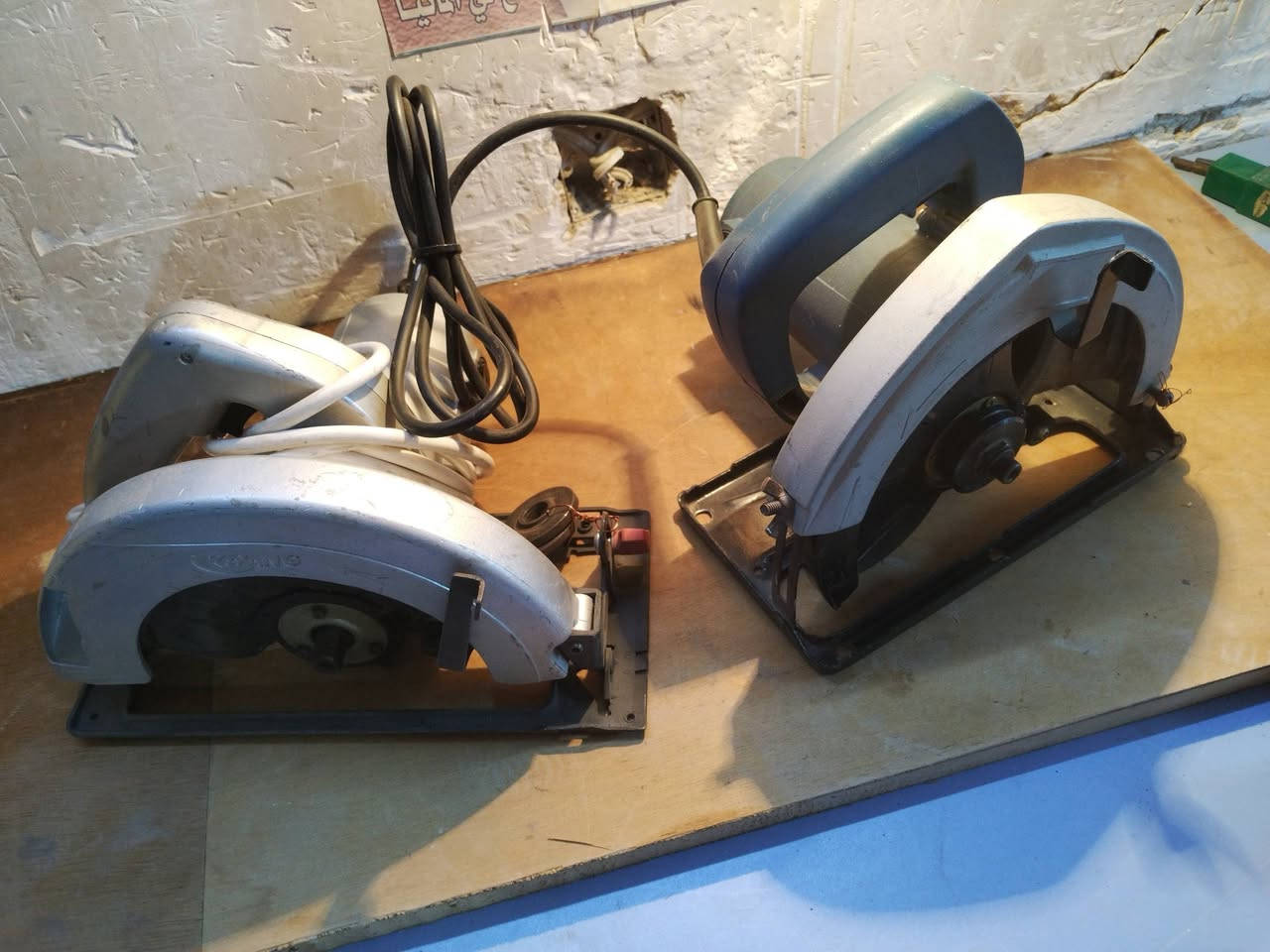 7 انج 
الاسعار من 35 إلى 60 
اسأل اجاوبك بالتعليقات او على الخاص


**إذا كنت صاحب هذا الإعلان وتريد حذفه لأي سبب، رجاءا أرسل رسالة إلى الدعم الفني**