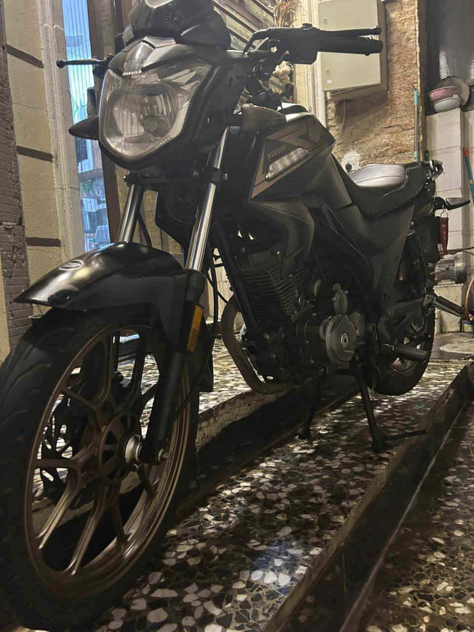 دراجه Rk موديل2023 موقمه وكامله ورقم وسنويه باسم الشركه رايدها مليونين وميتين (***********)
