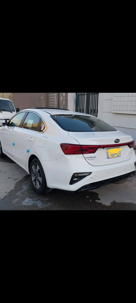 سيراتو 21 فل مواصفات مكفوله كفاله رقم بغداد/بصمه فتحه تبريد قطعتين تحكم بلستيرن مري شفط اشاير بلمري اناره ابواب لد نهاري حساسات امامي وخلفي محرك كير شرط حداديه شرط تخم تاير ويل كروم محرك 1600 ماشيه 83 //
***********
