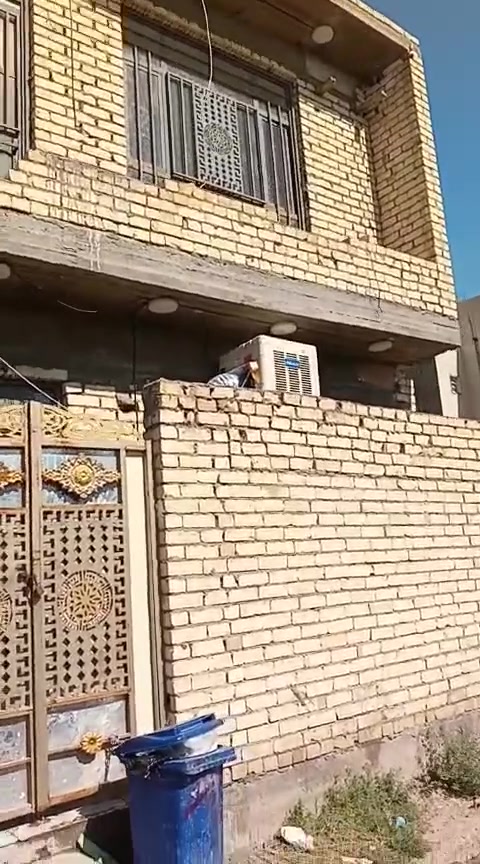 دار للبيع 
 المساحه ١٠٠م 
مجمع السلطان زراعي سند ٢٥ 
 خلف المدارس بالسلطان
طابقين
  وصاله ومطبخ وخدمات و٣ غرف نوم 
للإستفسار الاتصال على الرقم واتساب
***********‪
#الجميع
