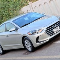 النترا موديل ٢٠١٧ لون شمباني بدون صبغ حادثها دعاميه خلفيه ورصعتين بلجا...