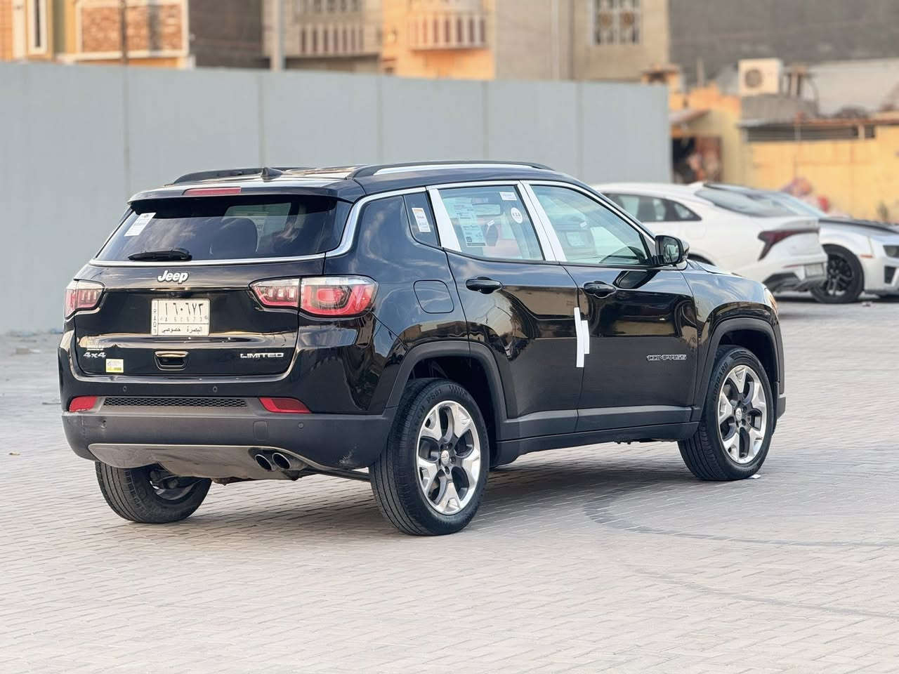 السلام عليكم
بيع او مراوس عادي
جيب كومباس 2019 رقم بصره باسمي بيه جاملغ وبنيد فقط والفحص موجود جاهزه من جميع النواحي فول مواصفات باستثناء الفتحه 
شاشه كار بلي 
كشنات جلد+ تدفئه تبريد
بصمه ابواب +تشغيل
رادارات جانبيه+اماميه 
محرك 2400 
ثلاث وضعيات قياده
حساس خلفي
عنواني البصره السعر 128
***********
