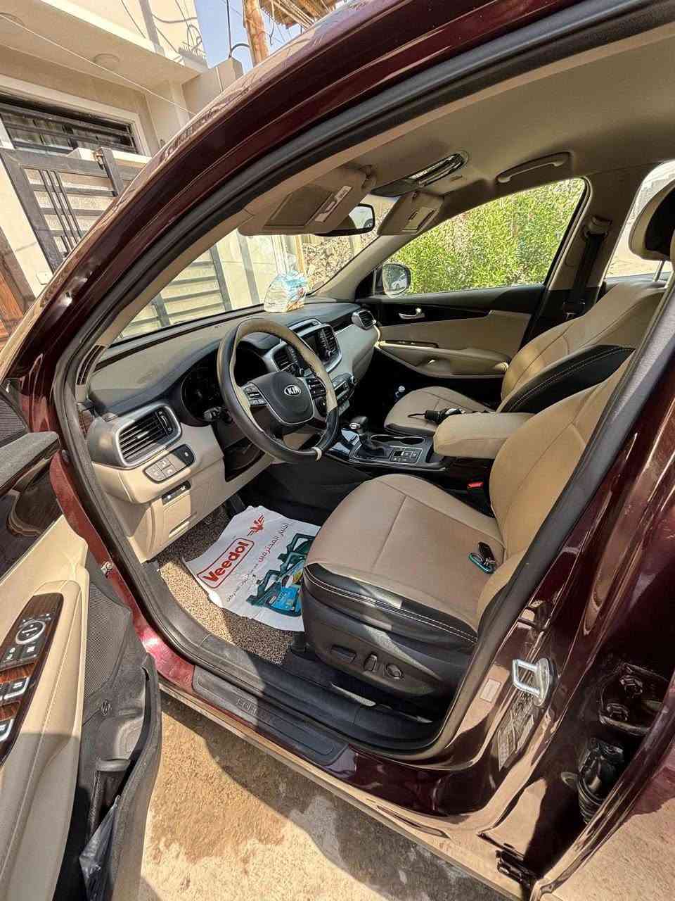 سورنتو 2019 Ex فول مواصفات امريكي 6 سلندر 3.3 رقم بغداد ماشية 40000 مايل  مكانها بغداد حادثها موضح بالصور السعر 195 و بيها مجال بيع فقط بدون مراوس التواصل على الرقم ***********أو *********** غير متواجد على الفيس
