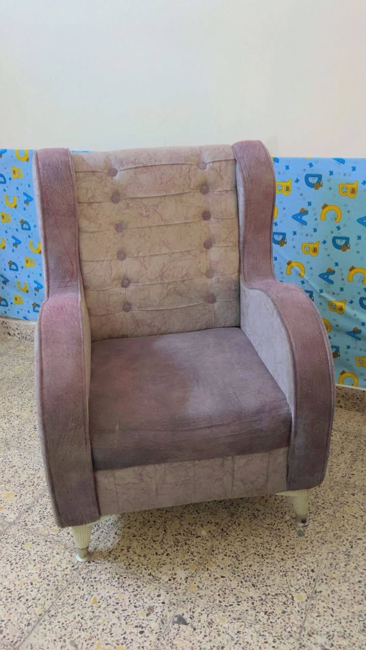 قنفات للبيع قفل ١٥٠
زحليكَةام الموزة اخت الجديده مابيهه ضرر ب١٠٠
العنوان الشرطه الرابعة
شراي فقط***********
