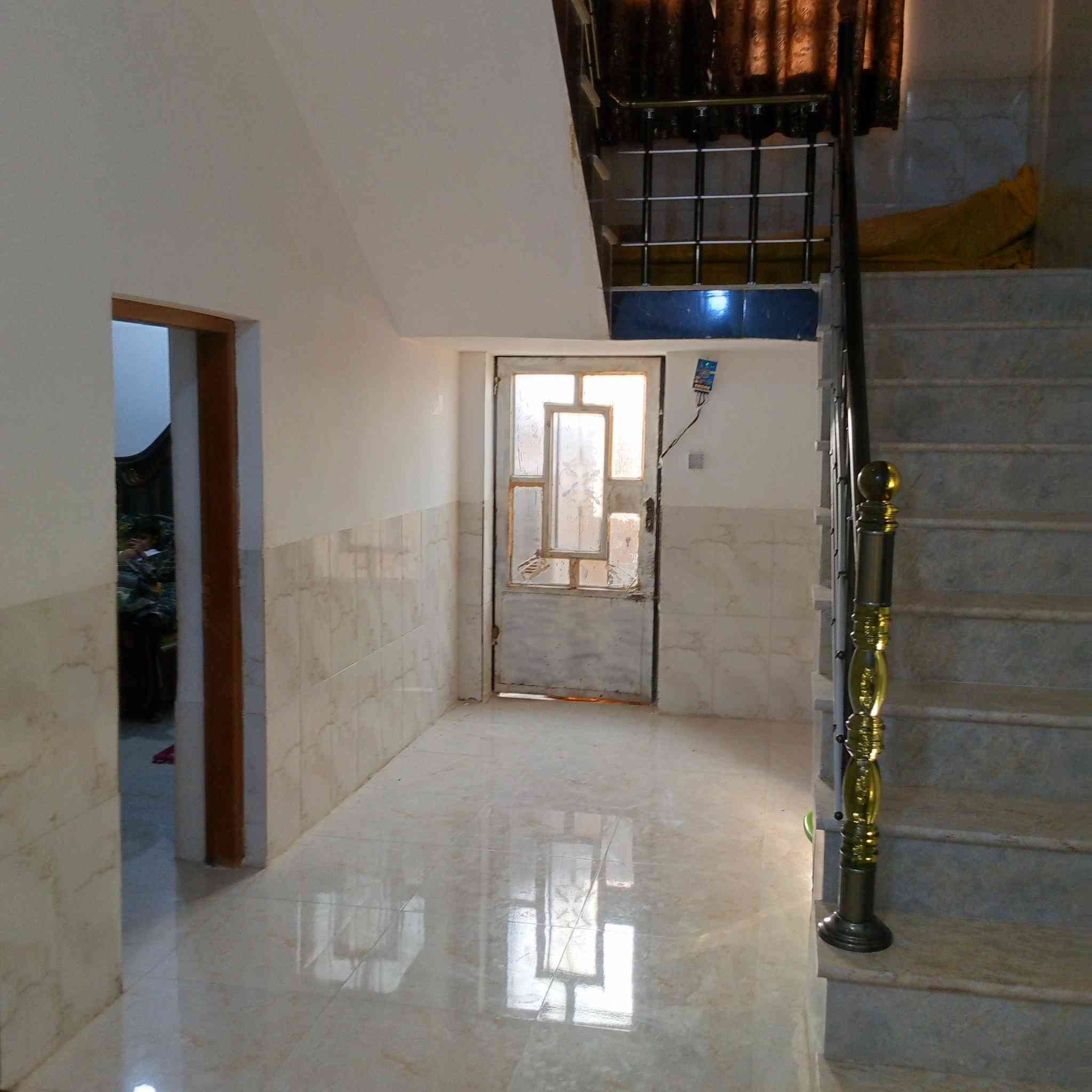 بيت البيع مساحه 300 متر
طاش الاوله رقم الهاتف 
***********
