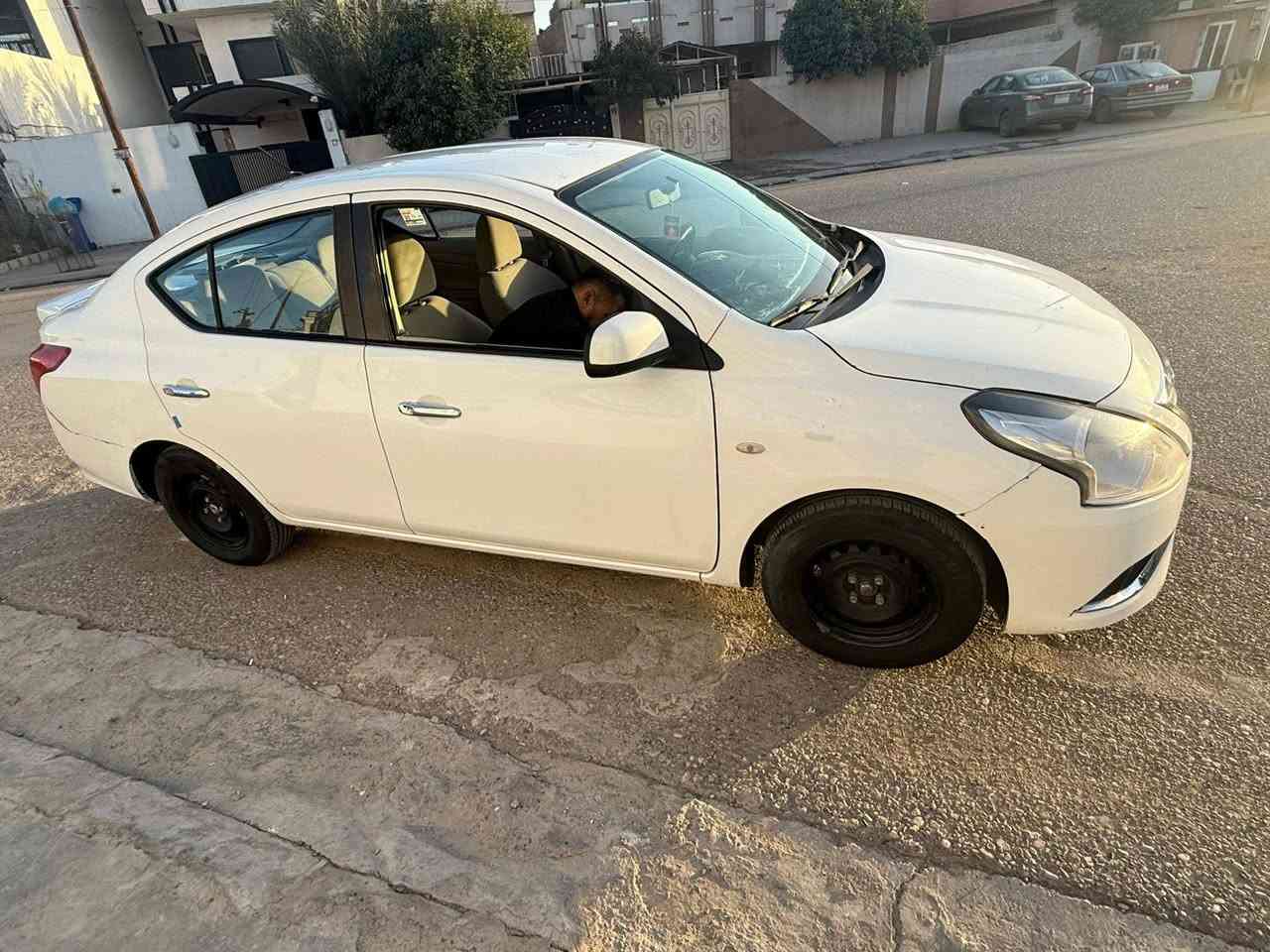 نیسان سەنی 2019 گێڕ ئۆتۆماتیک 
سێ پارچەی سارد 
یەک پارچەی بزياخ 
١٧٠,٠٠٠ روشتووه 
سةنةوي ساليكة بةسةر جووه
گێڕ و مەکینە بەشەرت 

سعر : داوای بکە لە کۆمێنت ڕاستەوخۆ بۆت دێت 🤖 

سەیارەکە زۆر بێ مەسرەفە 
ماڵی دۆستە تەقە و رەقەی تێدا نیە 

بۆ پەیوەندی کردن بە خاوەنی 

***********
