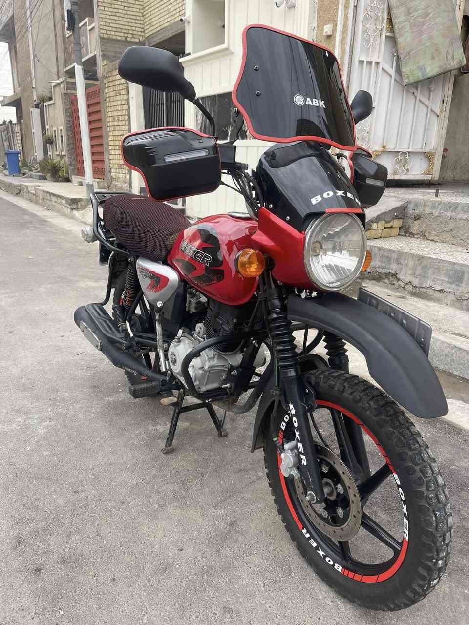 السلام عليكم شباب بوكسر مرقم بغداد موديل 22شهر 5 ماشية 22kحقيقي الدراجة نضيفة مثل ماتشوفون ومابيها أي نقص تجيب فيتر وتجي تفحص وياك 
*تحويل ثاني يوم 
العنوان الشعب الثعالبة 
***********
***********
