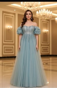 فستان • قياس ٣٨ • لبسته مره وحده