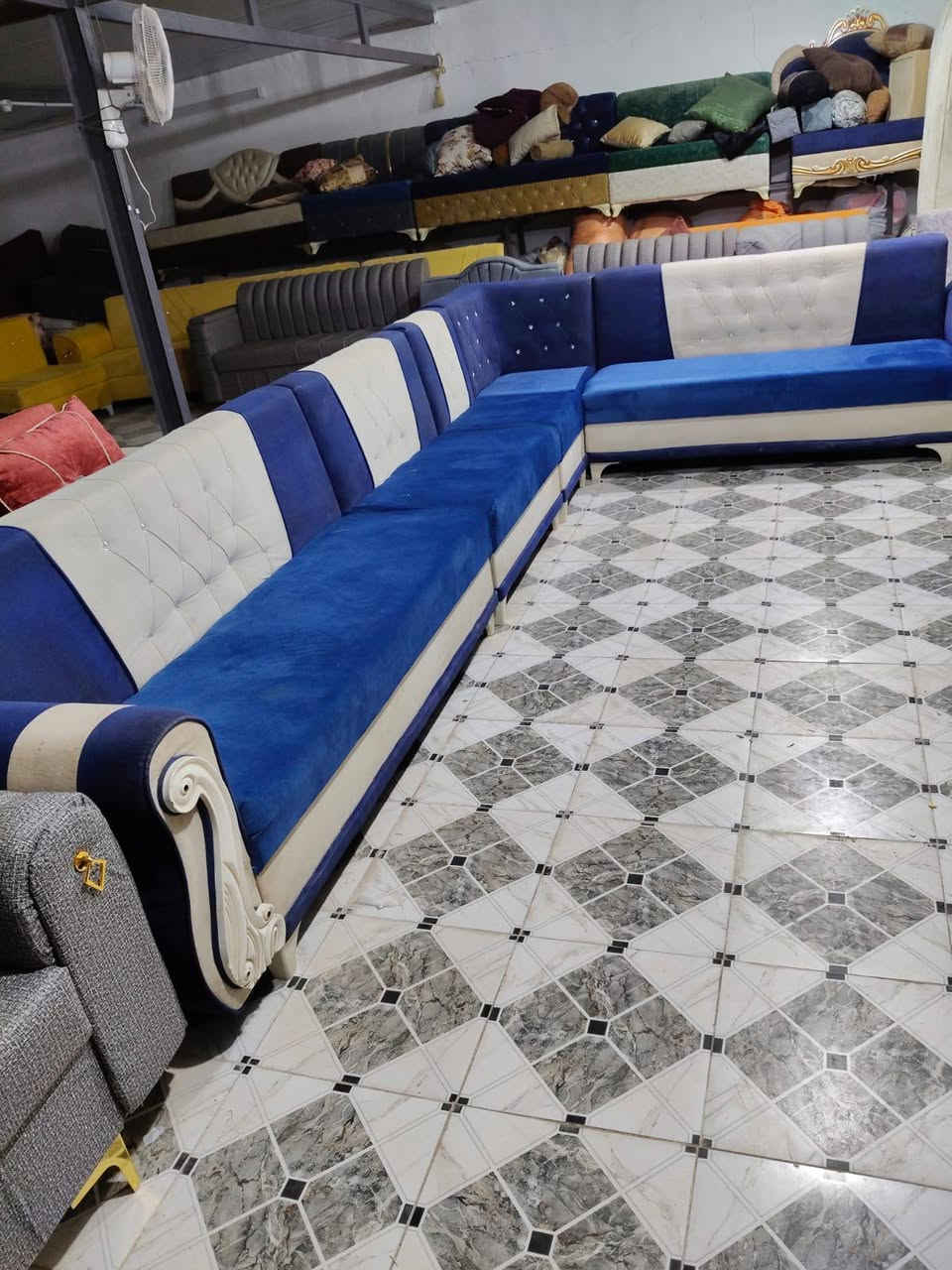 تخم ديوان حرف L
5قطع  
فقط مبدأ بس المقعد اقماش
وسفنج تابع فديو كل التفاصيل بي
السعر 
250
عنواني ناصريه الغراف طريق ال سهلان منطقه العميرات 
***********
