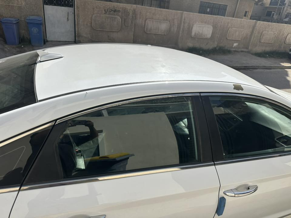 السلام عليكم حبايب سوناتا موديل ١٧ امريكي بغداد باسمي تحويل  سوناربيه الصبغ بنيد نفسه لان مكشر وجنطه مبدله وبيه شواصي خلفيه البجم كبس وبيه شويه كارت لان صار بيه تكشير كله مذكور بالسونار والمكينه مبدلين كازكيت فقط 
مواصفاتها جلد كرسي كهرباء دبل صالصنه 
لونه ابيض صدفي صدر جديد وتخم تاير وتبريد كله شغال 
السياره مابيه اي نقص 
مكاني بالسيديه 
ماشيه ٩٦ ميل
والسعر ١١٧٠٠ وبيه مجال قليل 
ورقمي بي واتساب 
*********** ابو معتز
