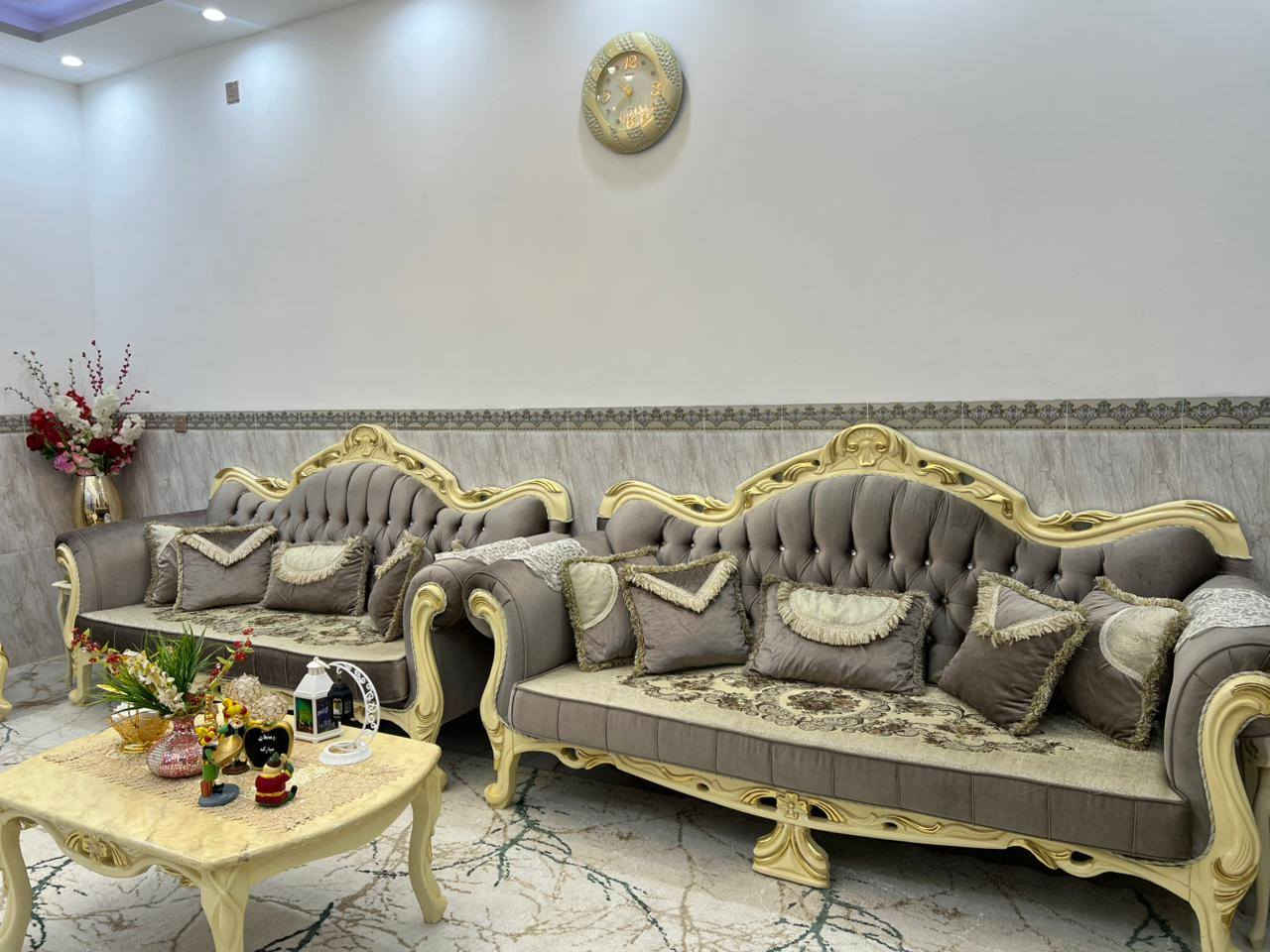 تخم قنفه ملكي كلش حلو وفضيف 
وياه 5 طبلات 
مراسه عله واساب أو خاص رقم موبايل *********** هردي عادل
