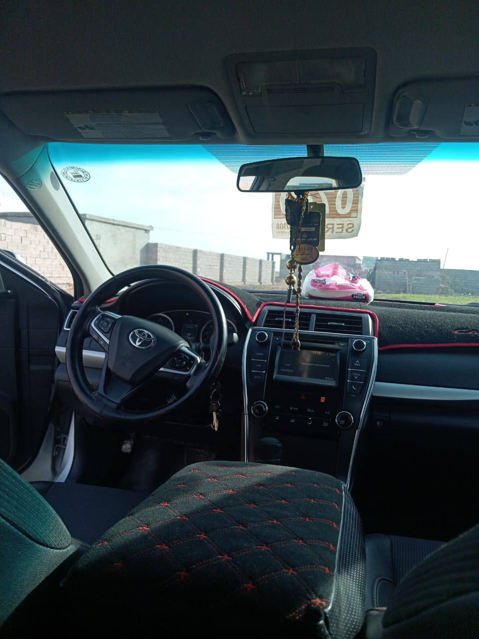 السلام عليكم 
كامري للبيع 2016
الضرر بونيد +جاملغ بدون دواخل 
الممشى 156الف
السياره باسمي 
السعر147
رقم الهاتف
***********
