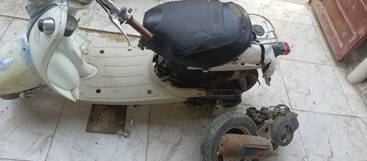 دراجه عبد الحليم البيع كومه حديد  عطلانه هي او المحرك البيع السعر 125 مكاني كربلاء شبانات قرب دار لايتام *********** هاذه رقمي

