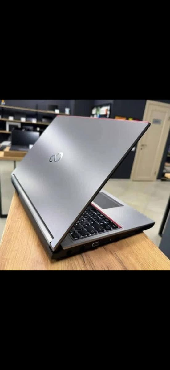 السلام عليكم لابتوب للبيع نوع Fujitsu ياباني مواصفات i7
Ram 16 
ssd256
GBU Quadra 4GB + 8G
15.6
سعر /225الف
التواصل/***********
العنوان بغداد المعامل العماري
