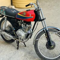 دراجة أ يراني البيع مكينه انتس  نضيفه ما مفتوحه السعر 375 قابل للتفاوض...