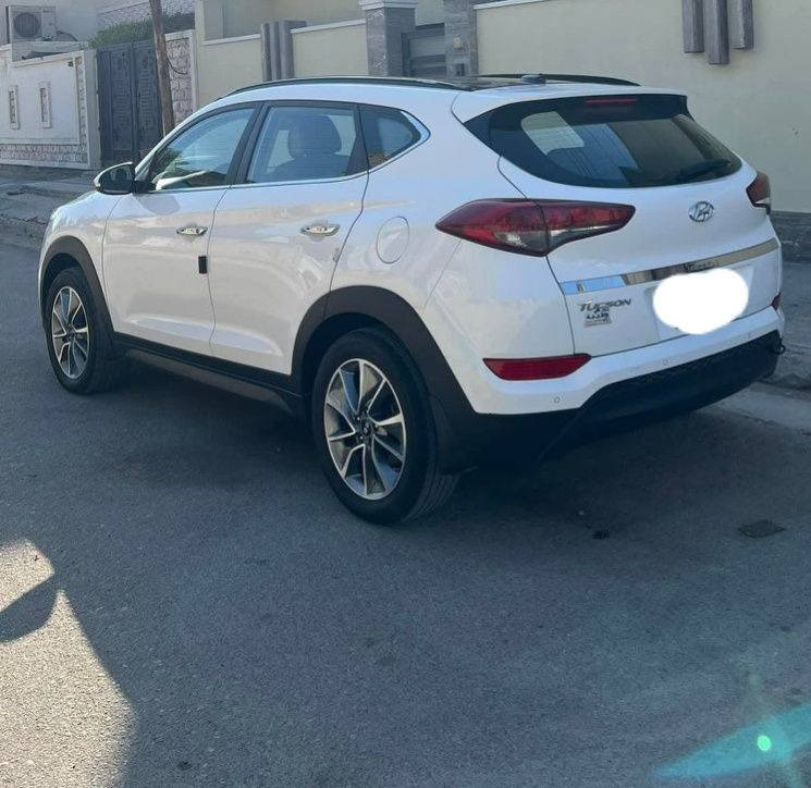 السلام عليكم للبيع توسان 2018
خليجي مكفوله كفاله عامه  
مكفوله كير محرك كفالة تخم تاير جديد 
ماشيه 58 الف  حقيقي   
رقم بغداد نكليزي   
المواصفات سبير منازل 
بنراما 
كامره 
يدات نيكل
مري شفط
اشاير بلمري 
تحكم بوضع الاناره الداخليه
لد نهاري بلماصده
لد نهاري بدعاميه
ثلاجه بجكمجه
تحكم ستيرن 
مثبت سرعه 
ادراكشن 
ثلاث وضعيات قياده 1-ايكو اقتصادي2-نورمال عادي3- سبورت رياضي
تبريد قطعتين 
اربعه ايرباك
مكينه 2000
للستفسار ‏‪***********‬‏
