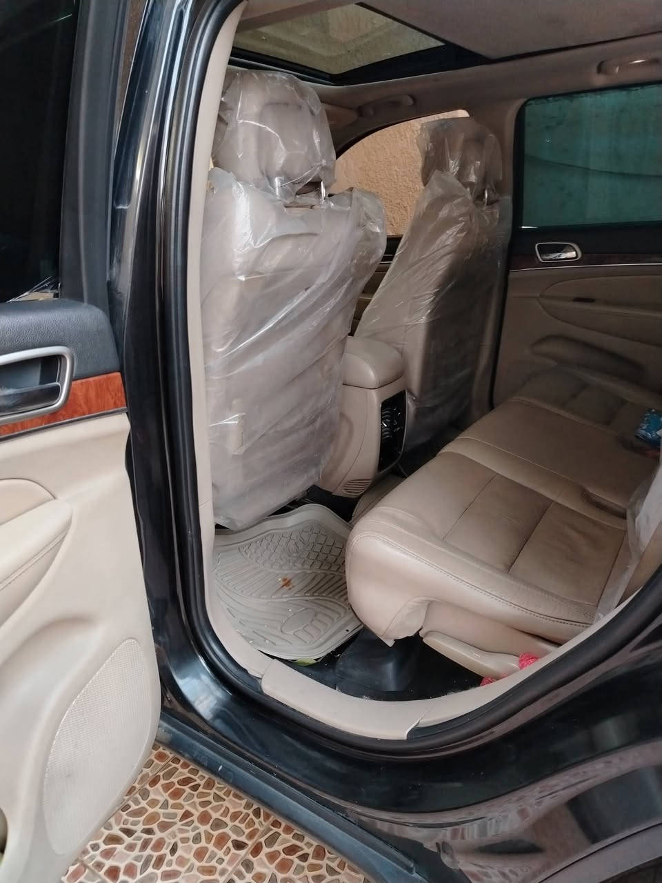 سلام عليكم
Jeep Laredo2️⃣0️⃣1️⃣2️⃣LIMITED
جيب لاريدو 12 لمتد 4️⃣❌4️⃣
 وارد أمريكي
محرك 3600
كشنات تدفئه
تبريد قطعتين
تحكم ستيرن جهتيت
سقف بنرامه
شاشه كامره
مضخم صوت
وضعيات قياده
فتحت سقف
رقم سليمانيه مميز
سيارة جاهزه خير من الله
فقط بيها قطع كلير بابين وجاملغين امامي وبنيد
يعني 5قطع كلير
السعر 160 بيها مجال للطيبين

*********** للأتصال او مراسلة الصفحه
