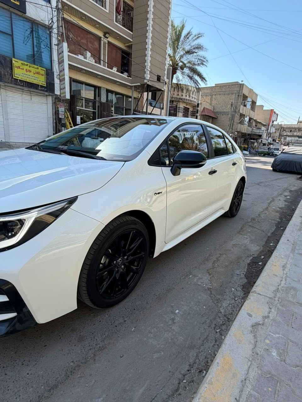تيوتا كورلا هايبرد  شكل الامريكي (Sبلاك ادشن )   HEV موديل 2025  مقاعد جلد احمر ماشيه 20 الف عله وضع الشركه 
سلايد روف كشنات جلد شاشة تدعم كار بلي مود درايف تبريد قطعتين خلفي وامامي منافذ تايب سي اشاير بالمري ومعروفة مواصفاتهة مكانها بغداد الكرخ ***********
