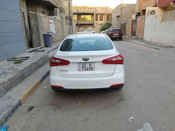 السلام عليكم 
كيا سيراتو موديل 15 الإيراني vip فول 1/1 كفاله بس بارد بل باب شبر 
ماشيه 120 السياره أحله من الصوره
اتصل على الرقم *********** اخوكم ابو مصطفى
