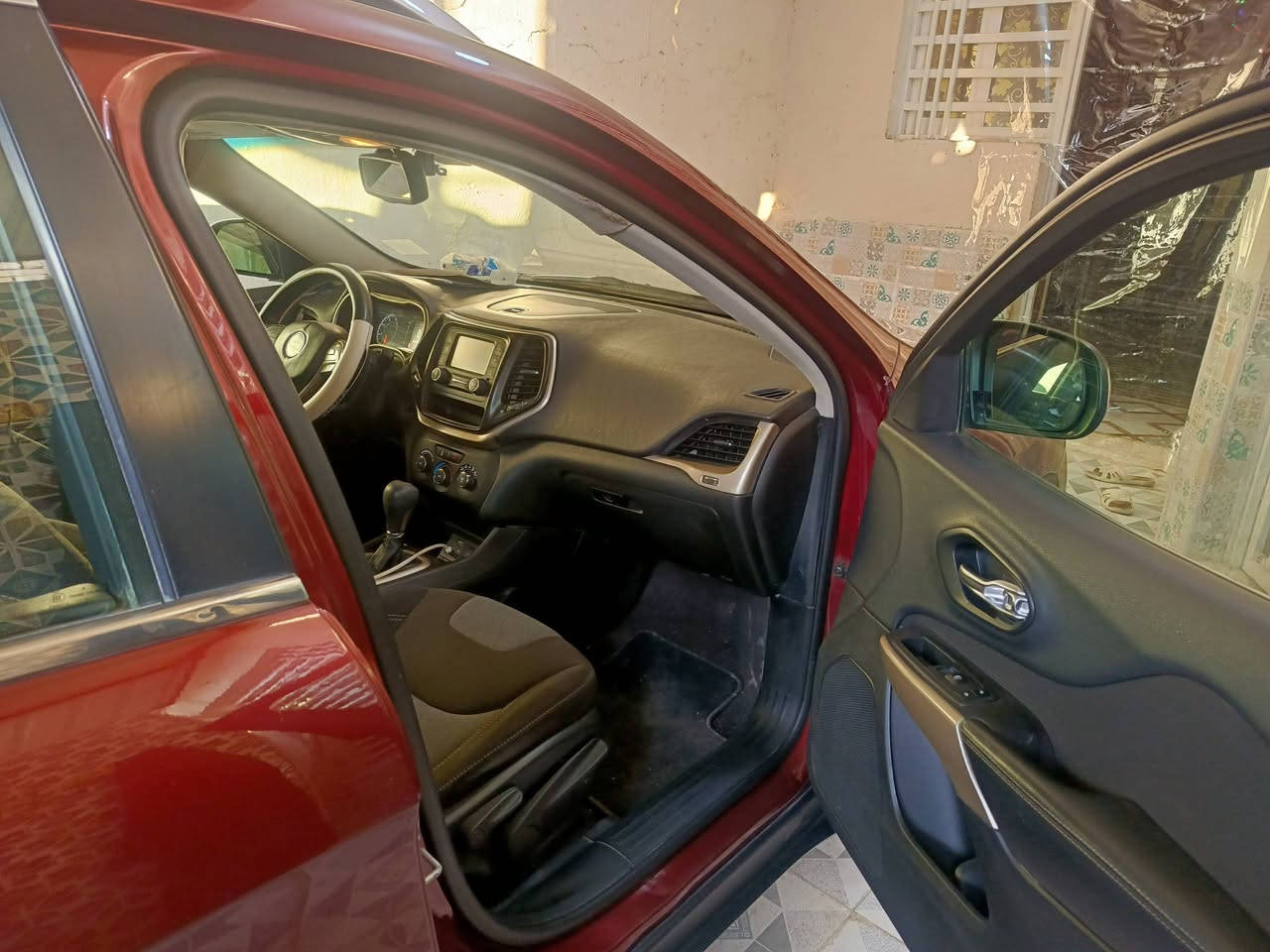 من رخصة الادمن المحترم...
سياره جيب شيروكي بزون موديل 18 رقم واسط المكان ميسان العماره قضاء المجر الكبير الحادث باب وبنيدالسعر 110تعال خاص ...
واتساب ***********
