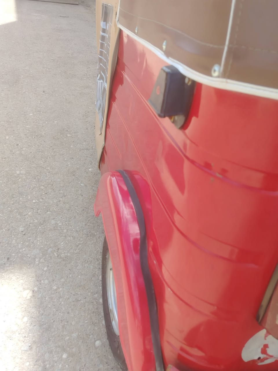 يالله السلام عليكم تكتك 18 دوشمه تخم تاير كهربائيات كلها شغاله تكتك كير مكينا خير من الله استفسار *********** غير متواجد عله الفيس
