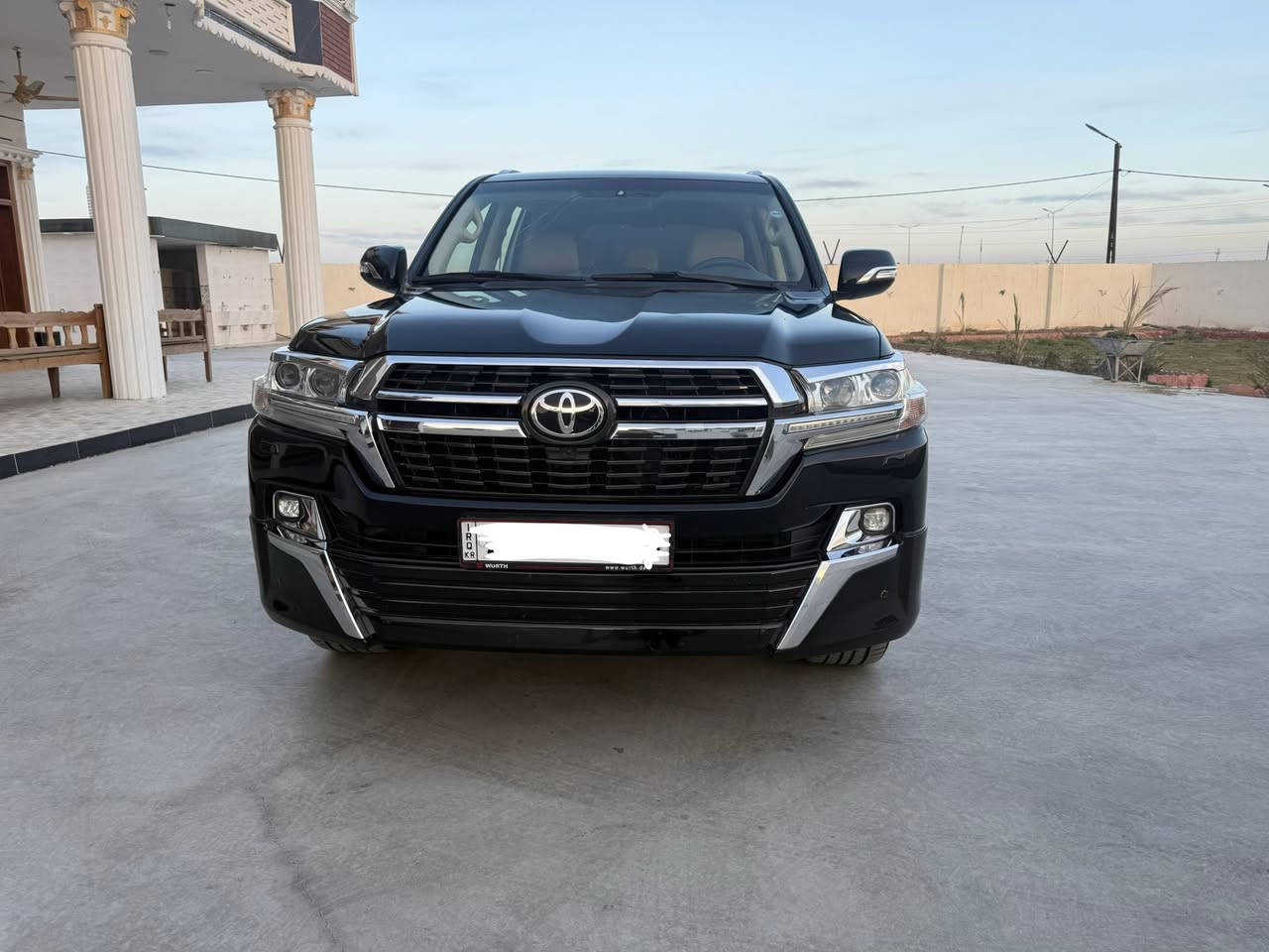 السلام عليكم للبيع لاندكروز موديل 2016 بريم 6سلندر  رقم سليمانيه مكفوله كفاله عامه فول مواصفات كراسي كهرباء كشنات جلد أم الدفدي حساس امامي خلفي وحساس خلفي فتحه مري شفط لايت زنون ماشيه 169 حقيقي وباقي المواصفات معروفه السعر 455 للاستفسار ***********
