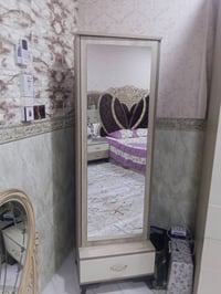غرفة جديدة • للبيع • بيها مجال