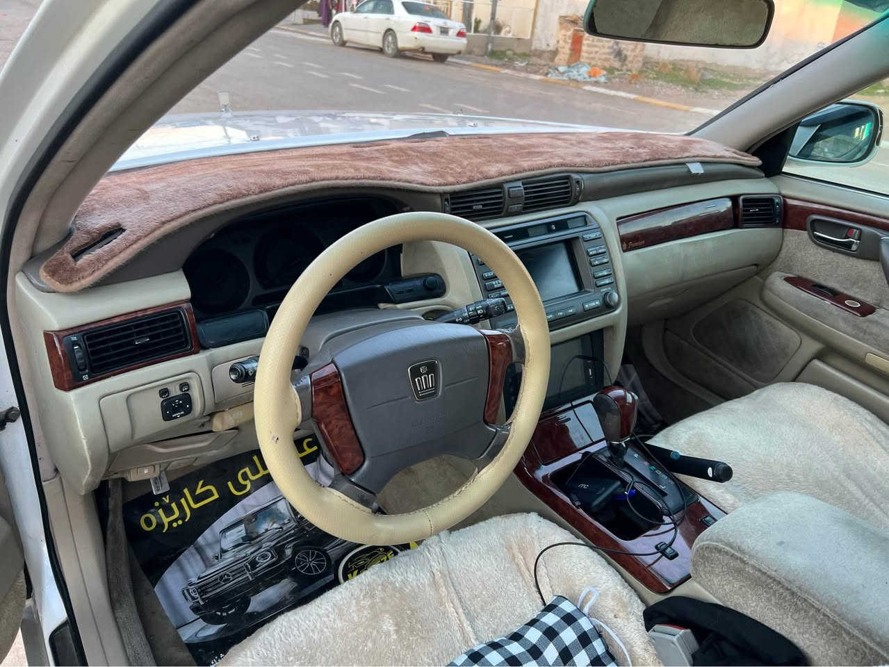 مەلیکە موس D4 گەورە 2002
سڵاید 
دوو دوگمە 
شاشە ئایپاد 
پێش و پشتی کریستاڵ 
دەشکول نەجەف 
بێ بۆیاخ 
کامل سپۆرت 
ڕۆن و هایدرۆلیکی تازەیە بێ مەسرەف ١٠٤ هەزار ڕۆشتوە 
*********** كالار, السليمانية
