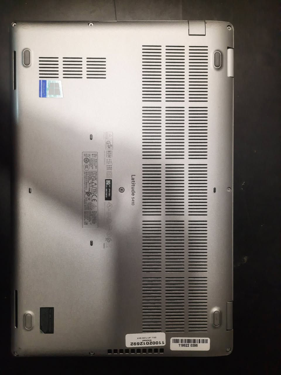 لاب توب dell 

معالج i5 جيل العاشر 
هارد SSD 256
رام 8 
الاب توب مستخدمه سبوع فقط سبب البيع شراء هاتف 
السعر 360 الف وبي مجال بسيط كلش للشراي 
توصيل متوفر 3 الف
يجي. ياه شاحن وجنطه 
تواصل واتساب فقط ***********
