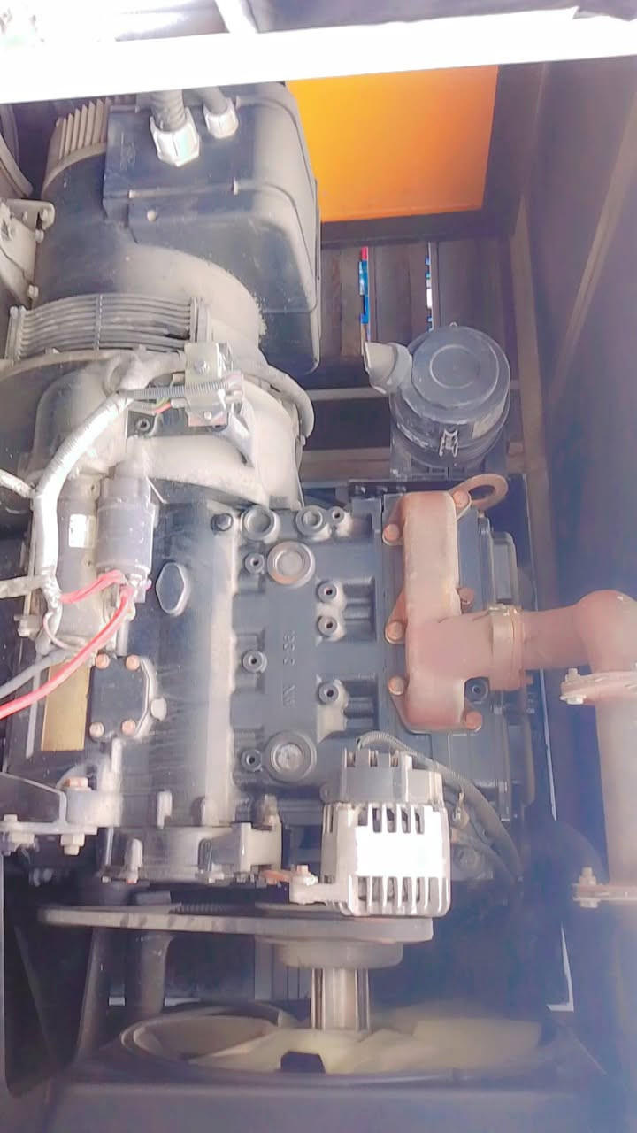 مولد بيركز 33 كيفي
إستعمال قليل 
مكاني واسط
السعر 38 
***********
