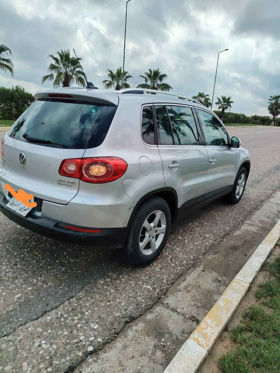 السلام عليكم للبيع والمراوس باسات فول مواصفات محرك وكير شرط نظام حساس 10حول السياره كشنات حراري تبريد مركزي قطعتين اوتو هيند بريك مكينه  4سلندر. سقف بانوراما كلها شغاله وظع الشركه صبغ نص باب فقط باتري وتايرات جديد كامره خلفي شاشه نظام سماعت ديجي ليت زينون بلاد متحرك تحكم ستيرن.  بيها بطاقه بانزين شرط تحويل والغرامات مكاني كركوك بيع ومراوس ***********
