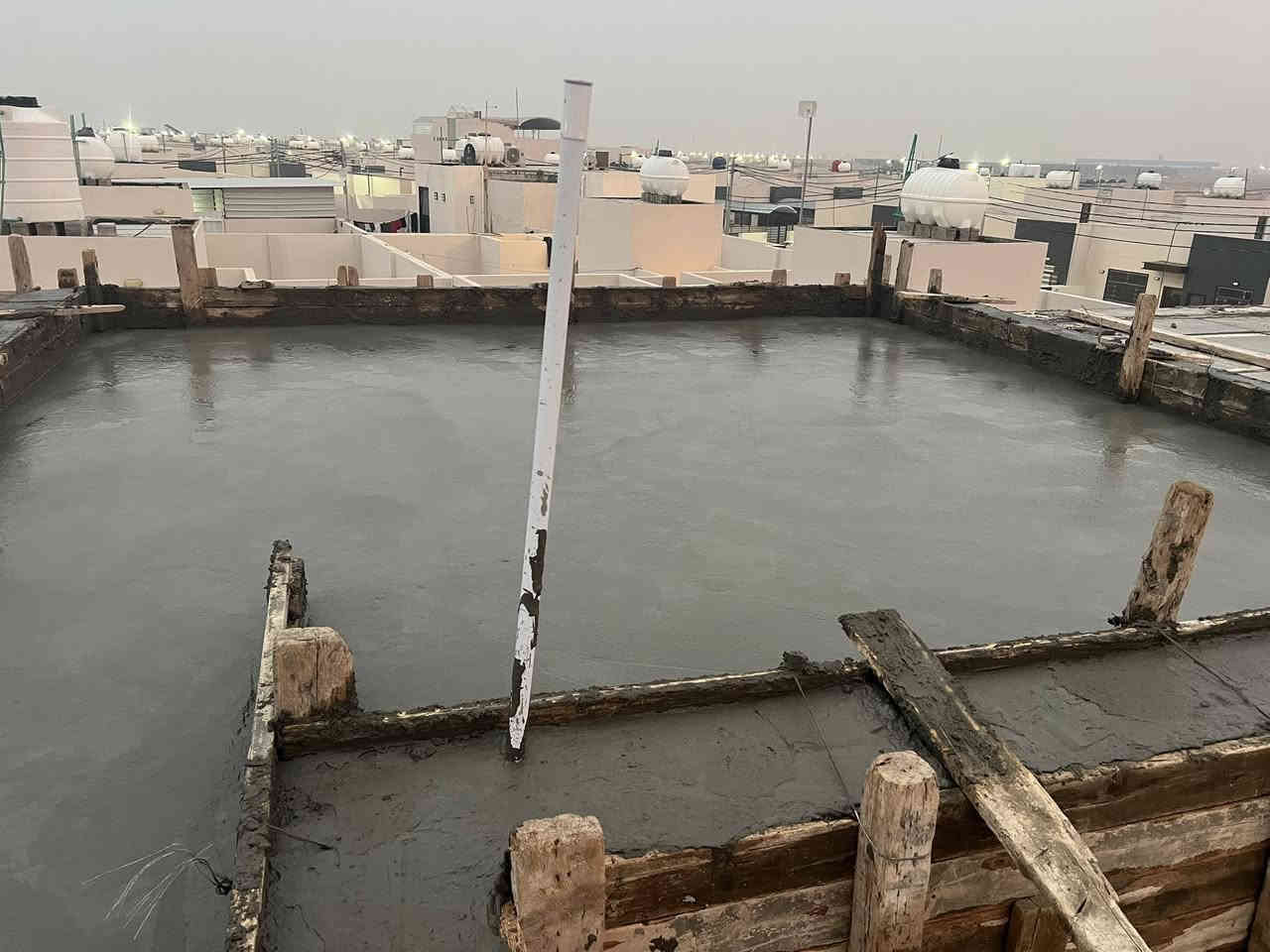 من إعمال شركة أرض التساهل للمقاولات والتجارة العامة المحدودة. 

أضافات موقع مجمع السلطان.

صب سقف 
أضافات بناء الطابق الاول
تعديل الطابق الارضي 
اضافات الطابق الارضي ،

                  تصميم * تنفيذ * إشراف 

إشراف المهندس : Abather Norri Salieh

للأستفسار 

***********
***********
