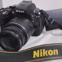 كاميرا نيكون d5300 كامله ملحقاتها اكو توصيل كافة المحافظات 07805301805...